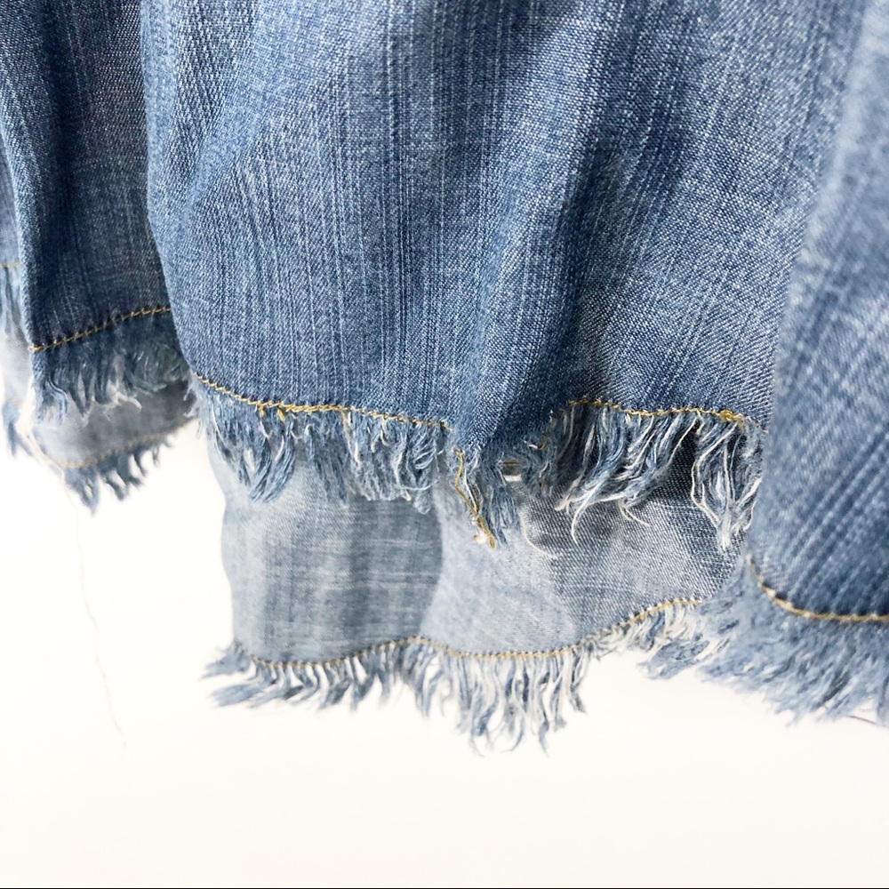 Bella Dahl Frayed Hem Split Back Button Down shirt - Picture 5 of 6